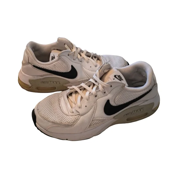 Nike Air Max Excee shoes in the White/Black/Pure Platinum colorway - Picture 3 of 11